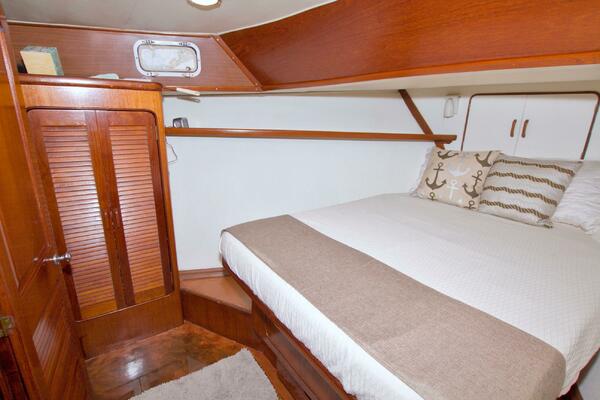 Moonlighter 44ft Gulfstar Yacht For Sale