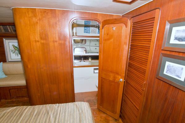 Moonlighter 44ft Gulfstar Yacht For Sale