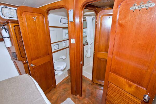 Moonlighter 44ft Gulfstar Yacht For Sale