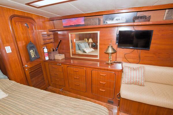 Moonlighter 44ft Gulfstar Yacht For Sale