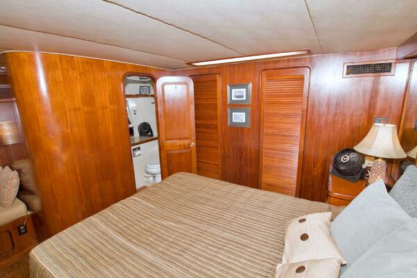 Moonlighter 44ft Gulfstar Yacht For Sale