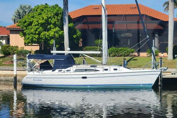 37-ft-Catalina-2011-375-Freedom Punta Gorda Florida United States  yacht for sale