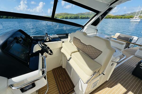 Island Jewel 36ft Aquila Yacht For Sale