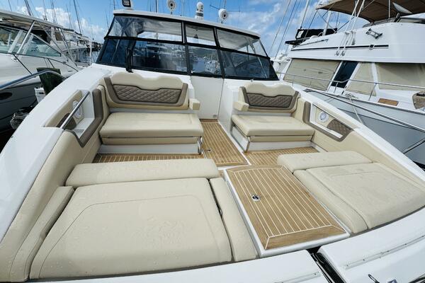 Island Jewel 36ft Aquila Yacht For Sale