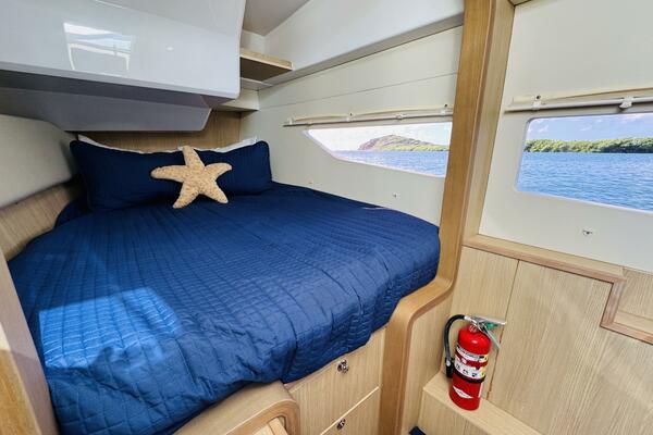 Island Jewel 36ft Aquila Yacht For Sale