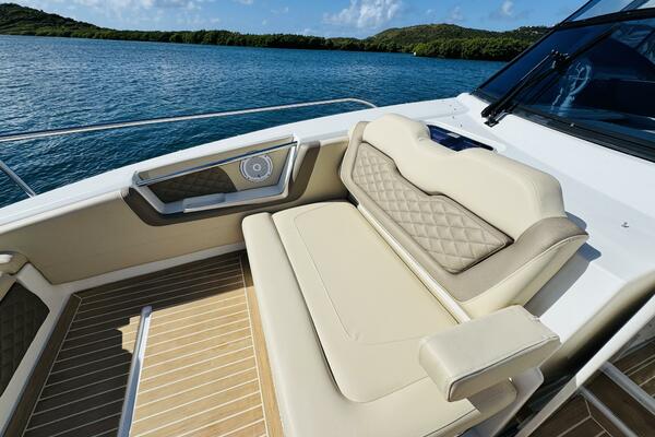 Island Jewel 36ft Aquila Yacht For Sale