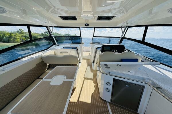 Island Jewel 36ft Aquila Yacht For Sale