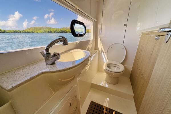 Island Jewel 36ft Aquila Yacht For Sale