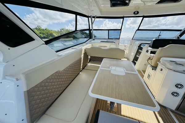 Island Jewel 36ft Aquila Yacht For Sale
