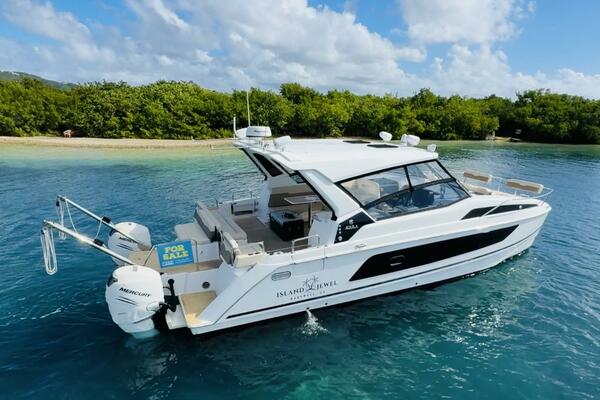 Island Jewel 36ft Aquila Yacht For Sale