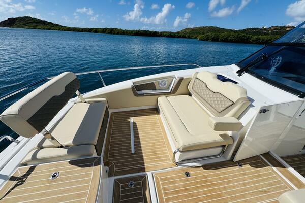 Island Jewel 36ft Aquila Yacht For Sale