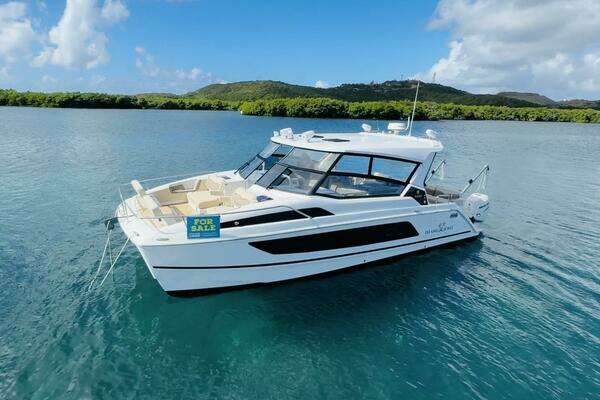 36-ft-Aquila-2019-36 Sport-Island Jewel Saint-Thomas  Virgin Islands (US)  yacht for sale