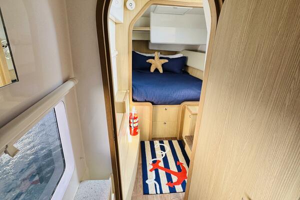 Island Jewel 36ft Aquila Yacht For Sale