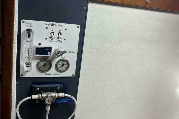 SEA GLASS 43ft Fountaine Pajot Yacht For Sale