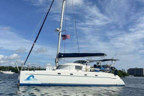 43-ft-Fountaine Pajot-2000-Belize-SEA GLASS Miami Florida United States  yacht for sale