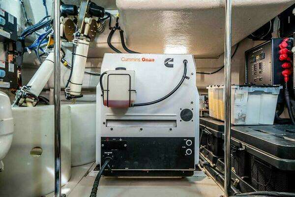 Sea Ray 610 Sundancer Yacht For Sale