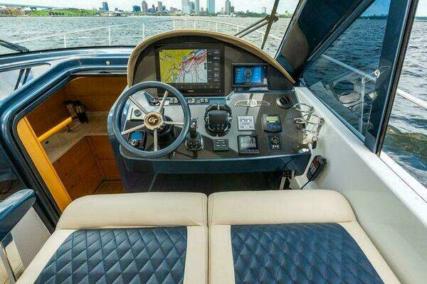 Palm Beach Motor Yachts GT50 Yacht For Sale