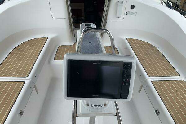 Hunter 45DS Yacht For Sale