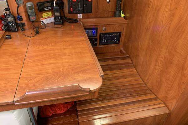 Hunter 45DS Yacht For Sale