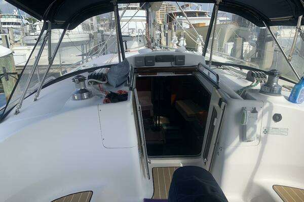Hunter 45DS Yacht For Sale