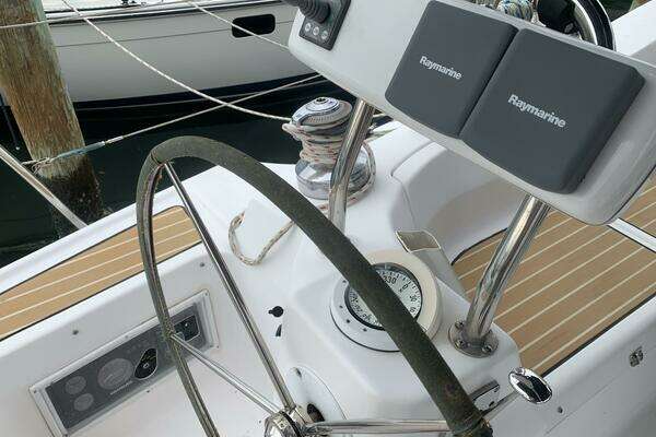 Hunter 45DS Yacht For Sale