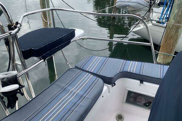 Hunter 45DS Yacht For Sale