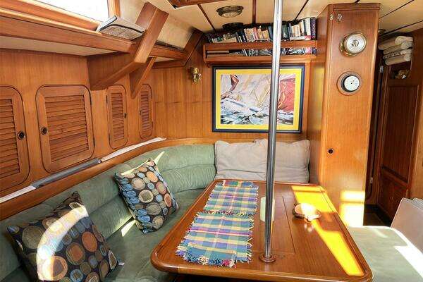 Photo of the 1992 Hylas 51 "CHACARA"