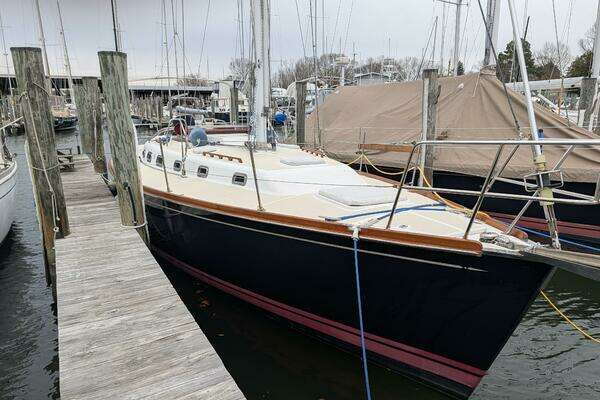 Photo of the 2001 Tartan 3700 "Thistle"