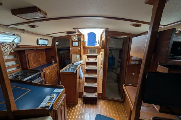 Thistle 37ft Tartan Yacht For Sale