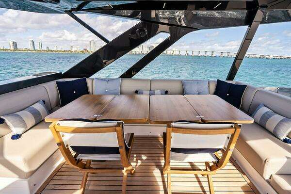 Ferretti Yachts 720 Yacht For Sale