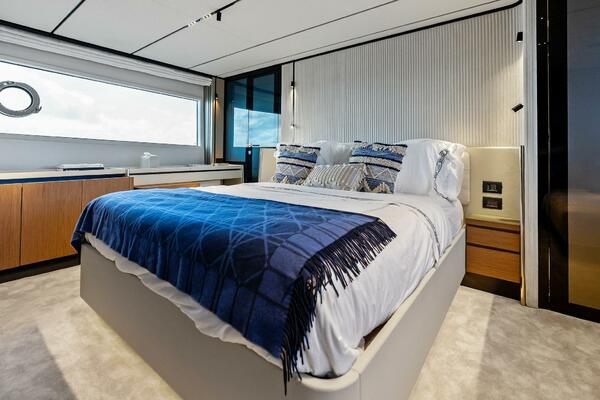 SANTA MARIA 72ft Ferretti Yachts Yacht For Sale