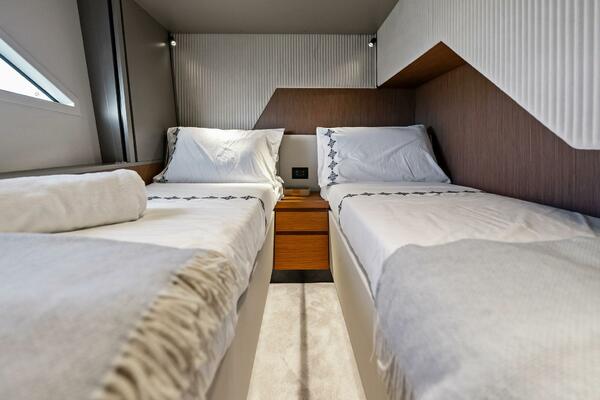 SANTA MARIA 72ft Ferretti Yachts Yacht For Sale