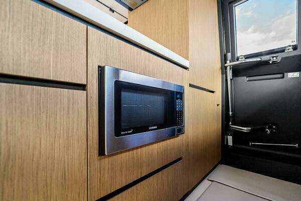 Ferretti Yachts 720 Yacht For Sale