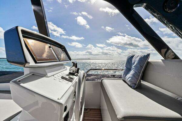 Ferretti Yachts 720 Yacht For Sale