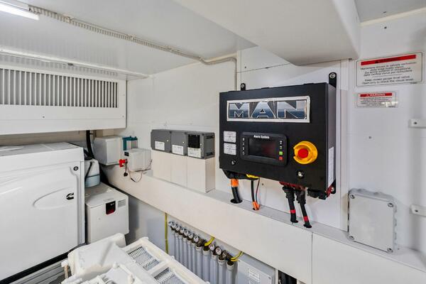 SANTA MARIA 72ft Ferretti Yachts Yacht For Sale