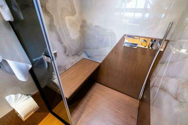 Ferretti Yachts 720 Yacht For Sale