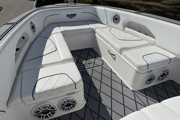 39ft Deep Impact Yacht For Sale