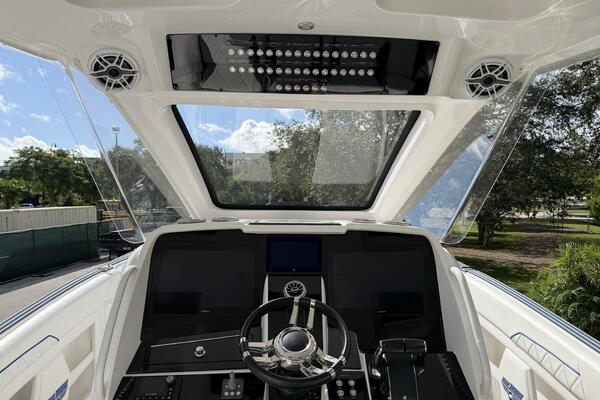 39ft Deep Impact Yacht For Sale