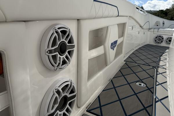 39ft Deep Impact Yacht For Sale