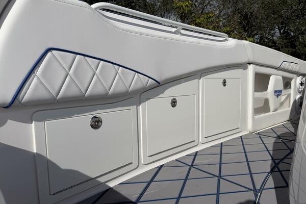 39ft Deep Impact Yacht For Sale