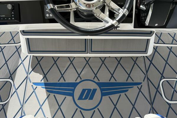 39ft Deep Impact Yacht For Sale