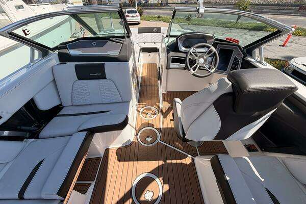 Photo of the 2021 Mastercraft X24