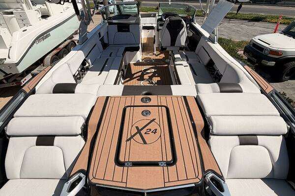 Photo of the 2021 Mastercraft X24