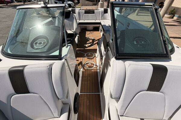 Photo of the 2021 Mastercraft X24