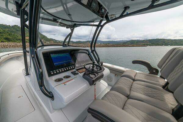 Valhalla Boatworks V-33 Yacht For Sale