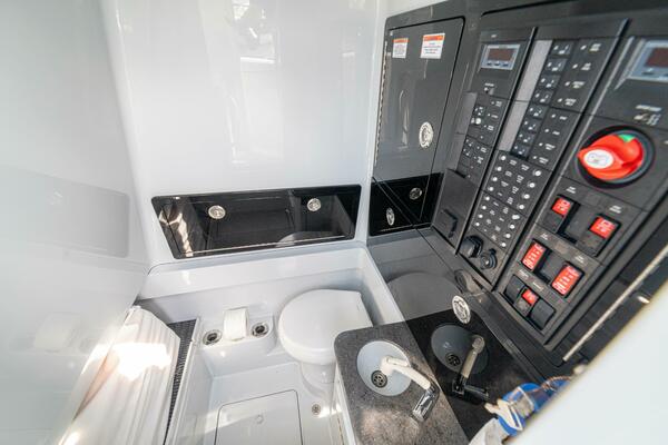 33ft Valhalla Boatworks Yacht For Sale