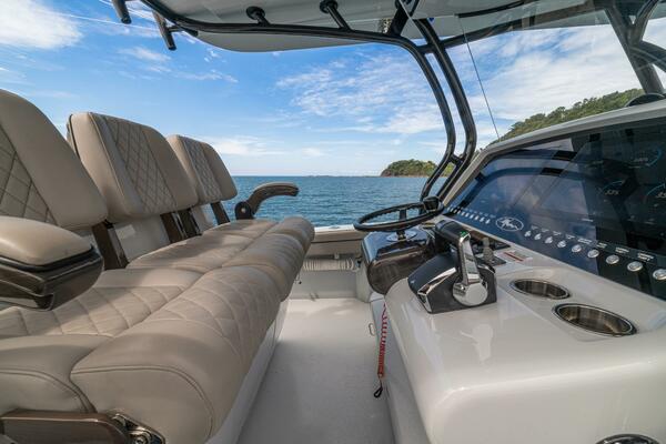 33ft Valhalla Boatworks Yacht For Sale