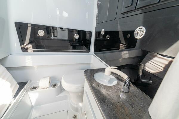 33ft Valhalla Boatworks Yacht For Sale