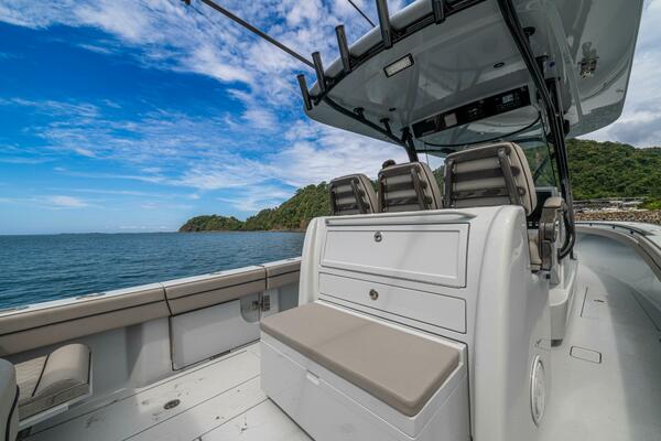 33ft Valhalla Boatworks Yacht For Sale