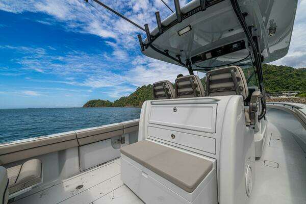 Valhalla Boatworks V-33 Yacht For Sale